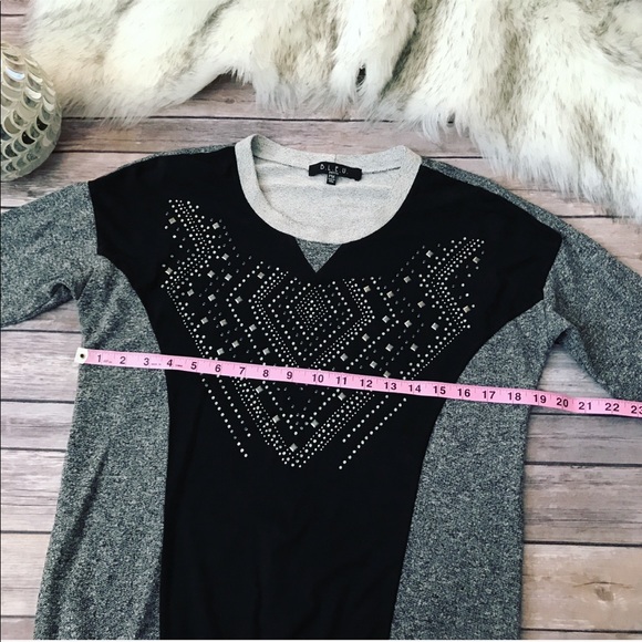 💗Gorgeous B.L.E.U sequined blouse💗 - Picture 3 of 7